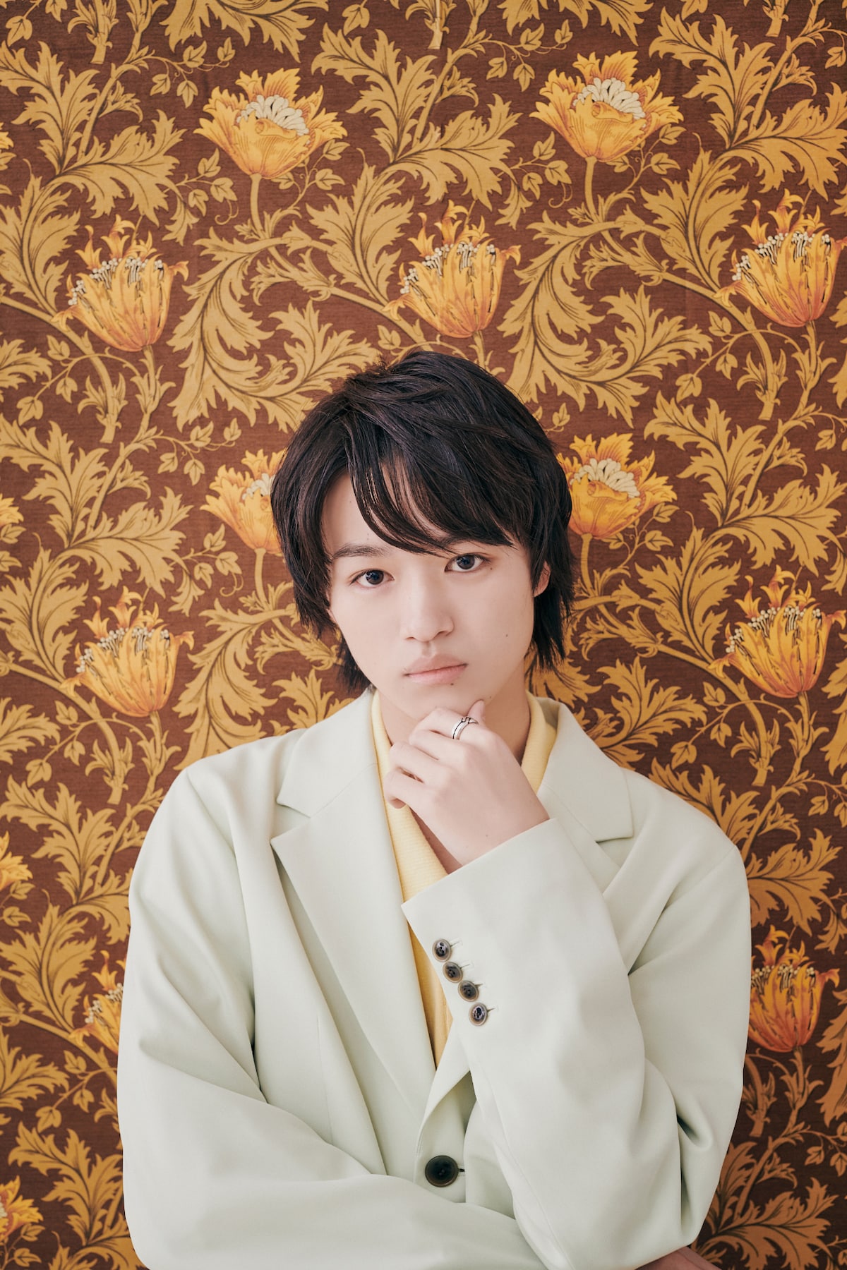 大倉空人 / 「黄昏よりも早く疾走れ」の色はオレンジ。