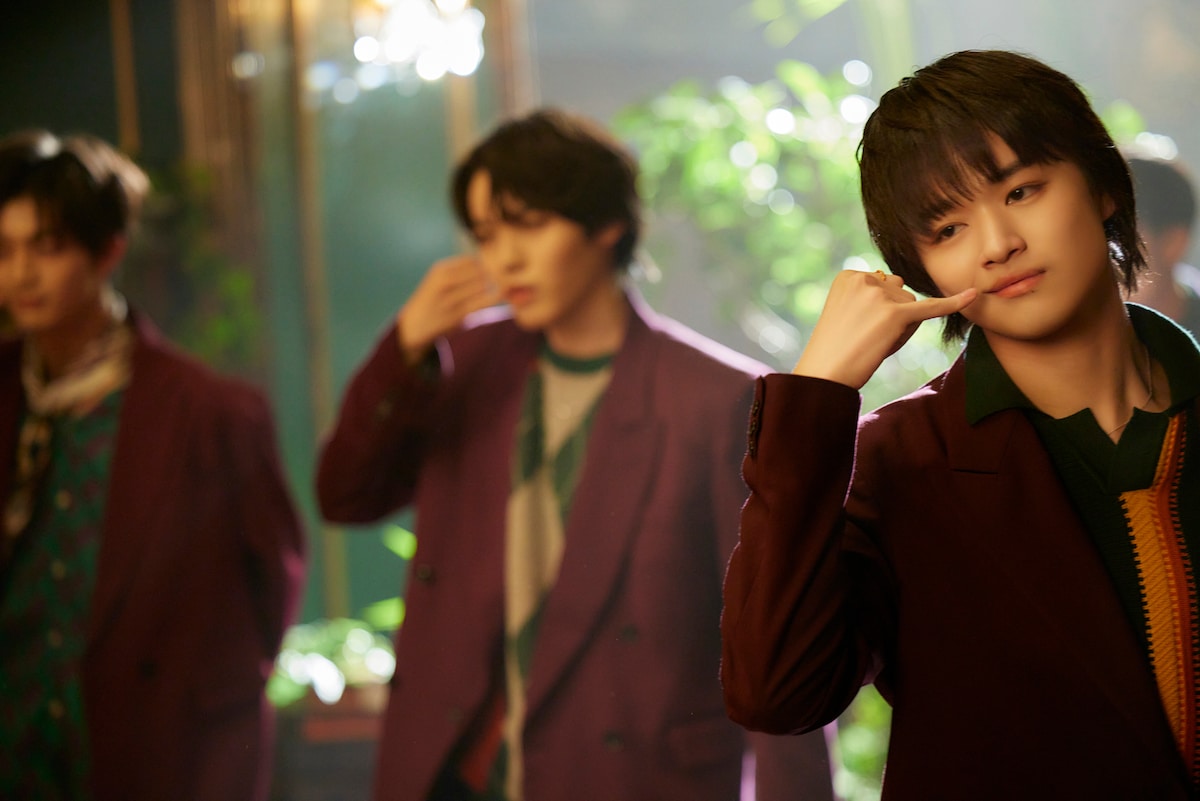 大倉空人（手前）