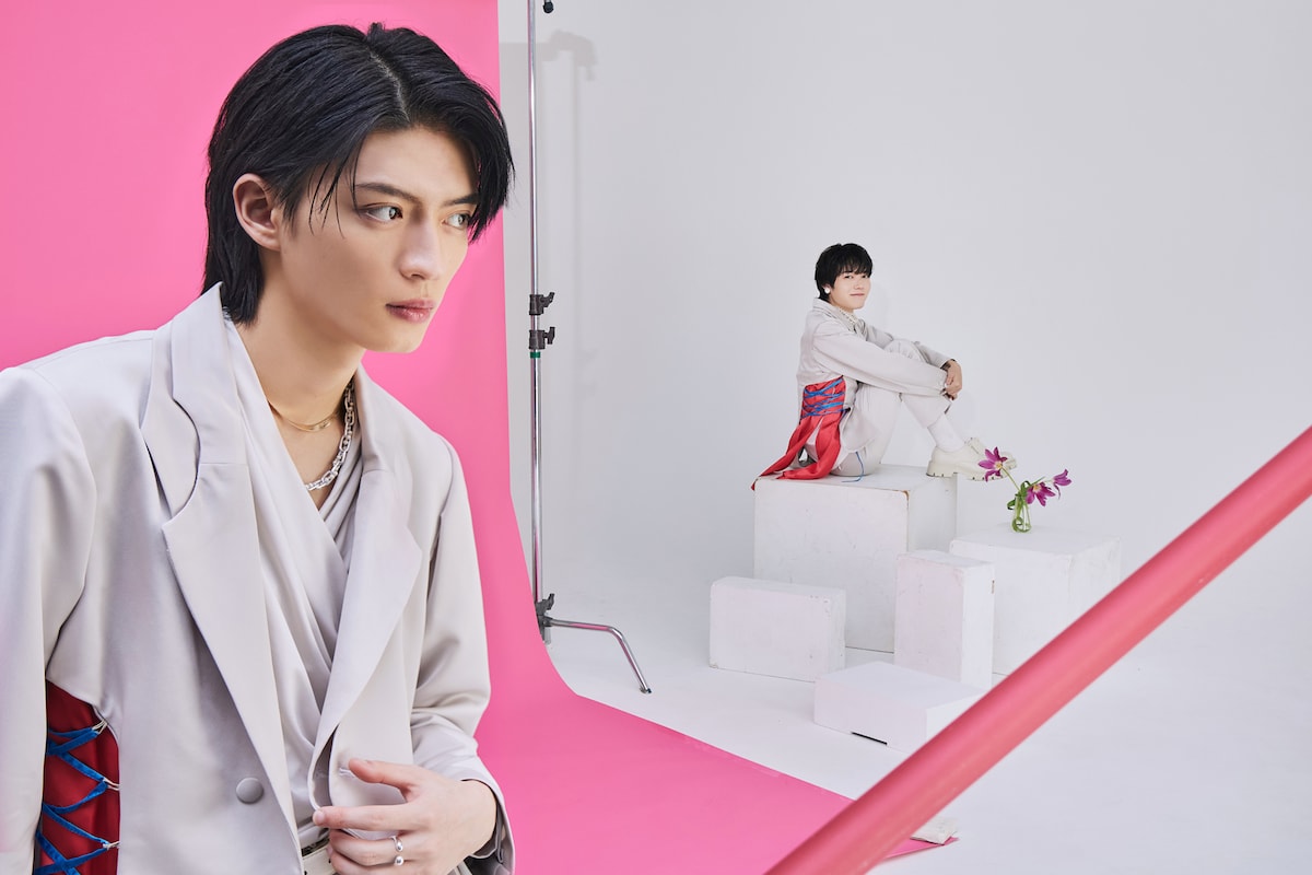 左から杢代和人、小泉光咲。