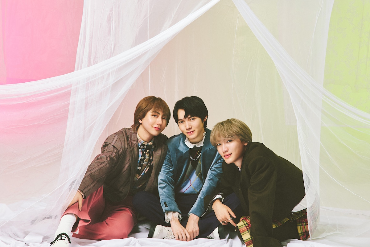 左から長野凌大、小泉光咲、桜木雅哉。