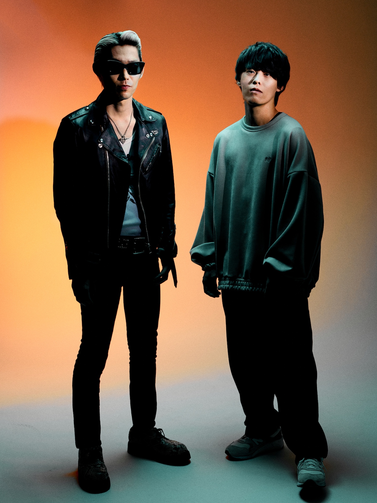 左からジェットセイヤ(go!go!vanillas)、KOUHEI(04 Limited Sazabys)。