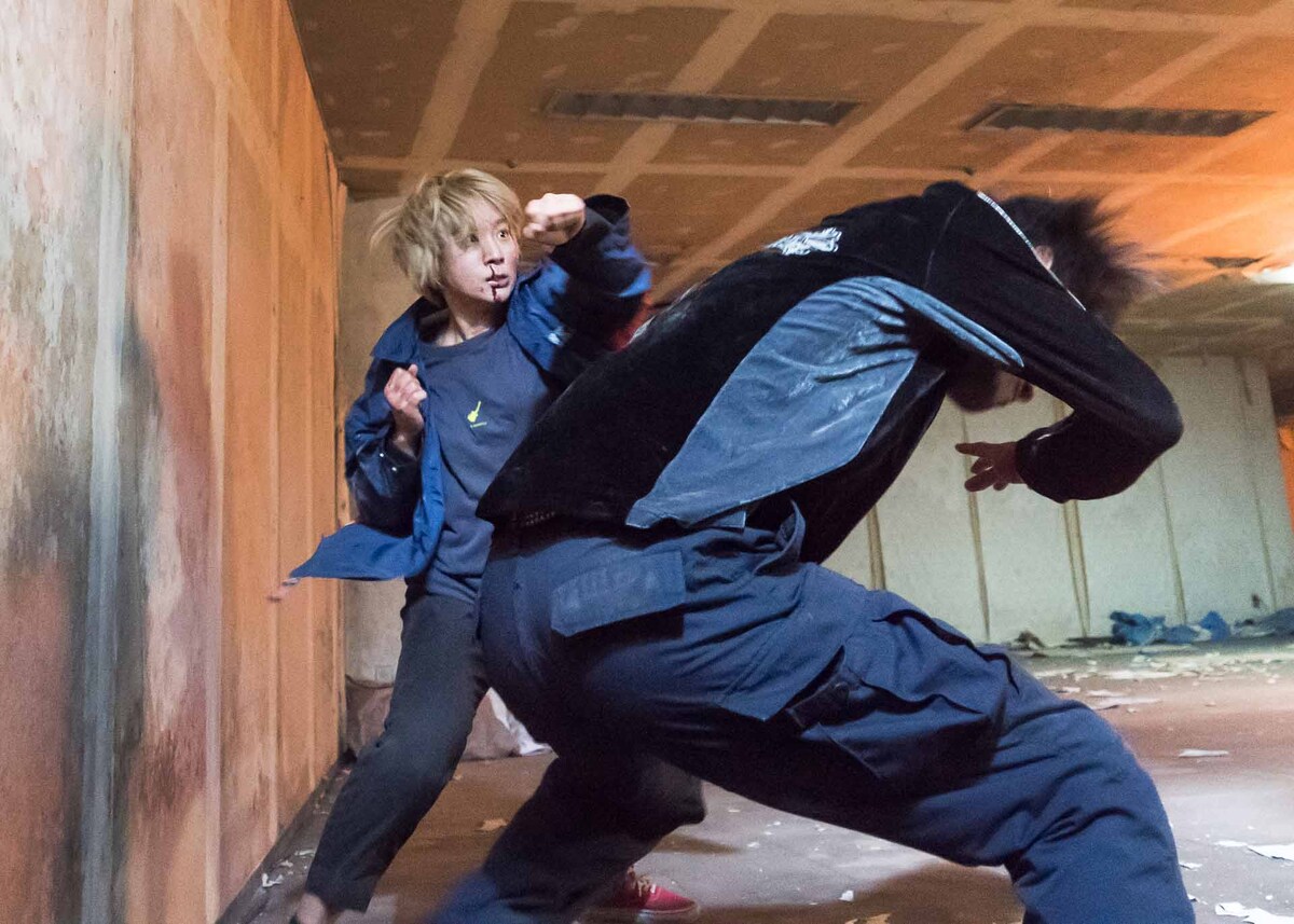 「ベイビーわるきゅーれ」 ©2021「ベイビーわるきゅーれ」製作委員会