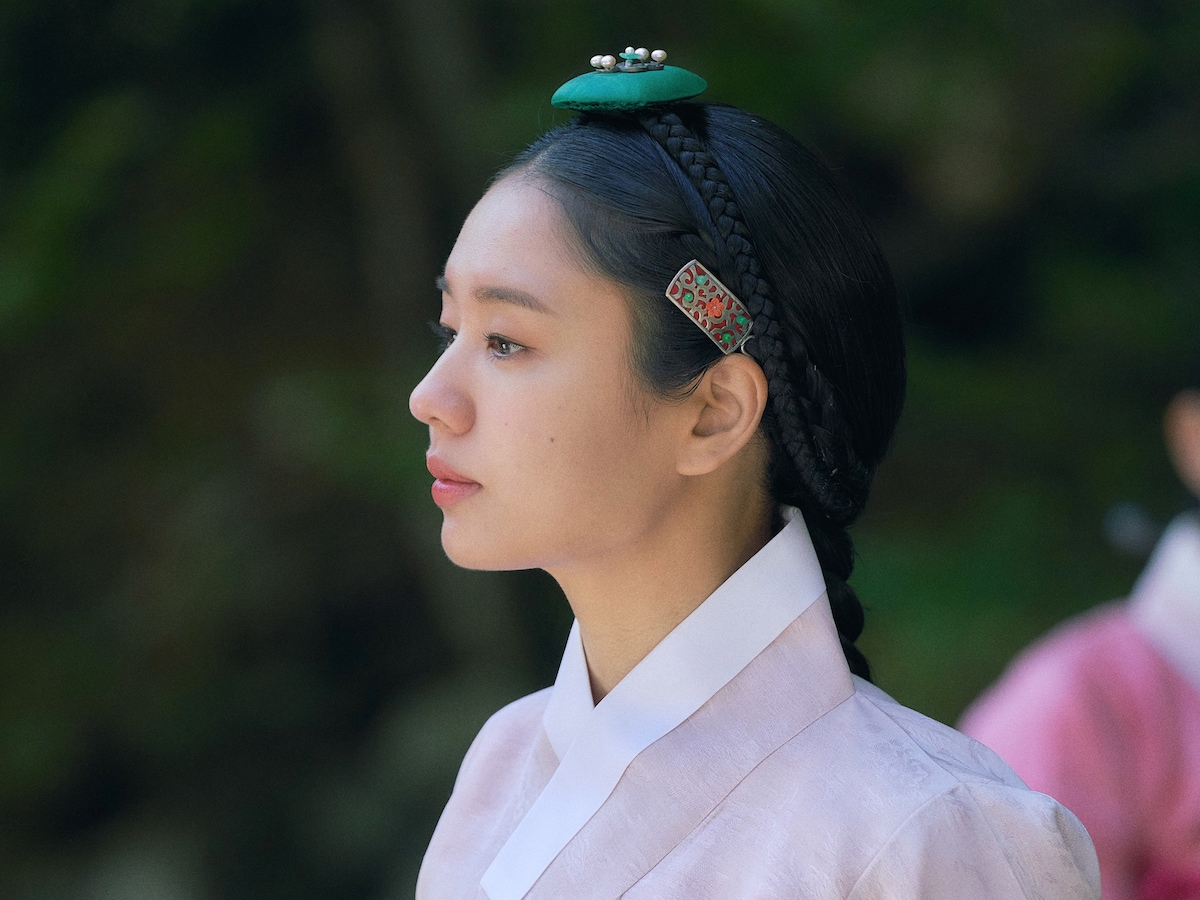 「恋人~あの日聞いた花の咲く音~」より、アン・ウンジン演じるユ・ギルチェ。