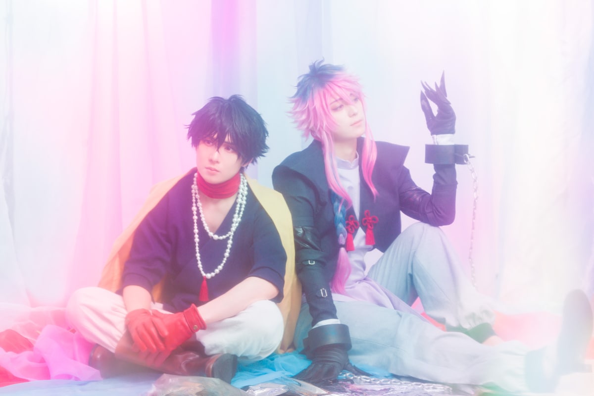 左から田村心扮する一葉、佐奈宏紀扮する滇紅。