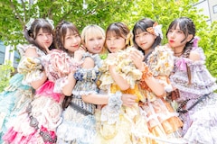 HAPPY CREATORS｜自分を励ます応援歌＆アイドル界の名曲カバー、最強の両A面を携え挑む二度目の夏