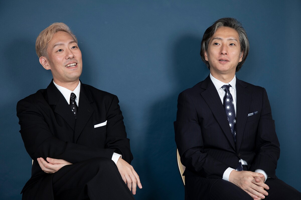 左から中村勘九郎、中村七之助。