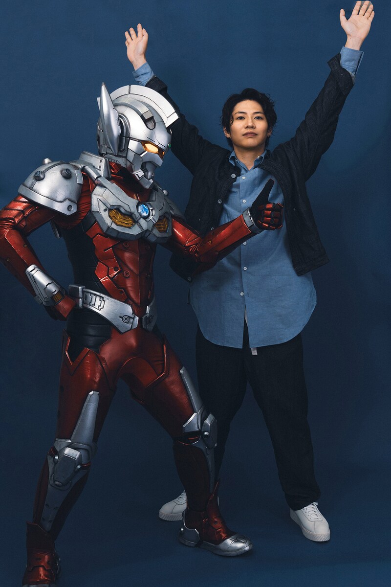 左からTARO SUIT、青柳尊哉。