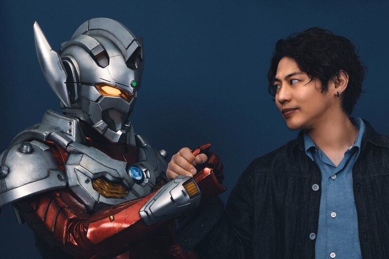 左からTARO SUIT、青柳尊哉。