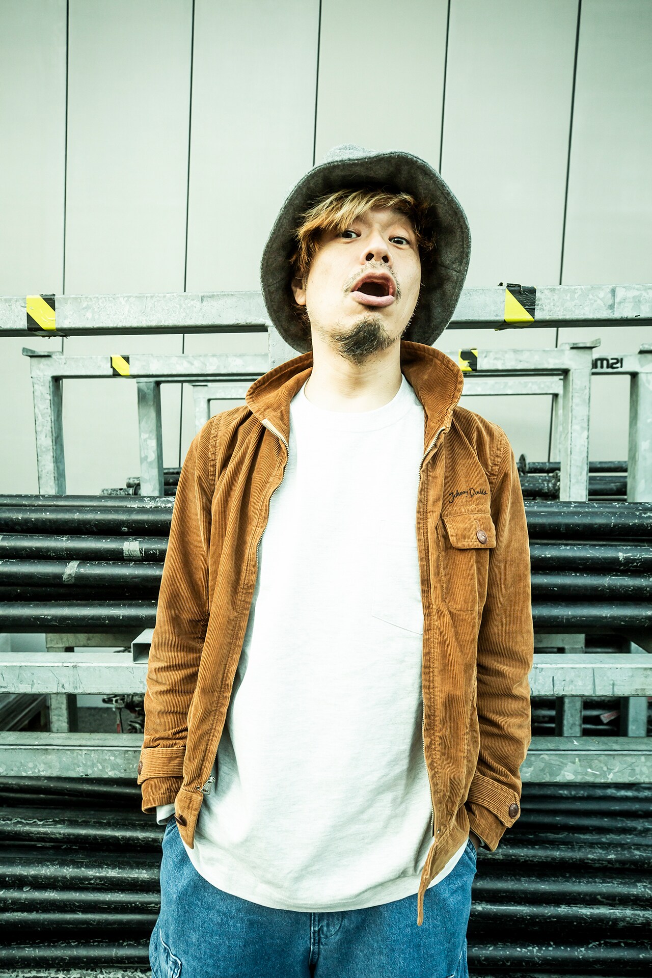 HEY-SMITH「Rest In Punk」特集｜猪狩秀平が10-FEET・TAKUMAと語る