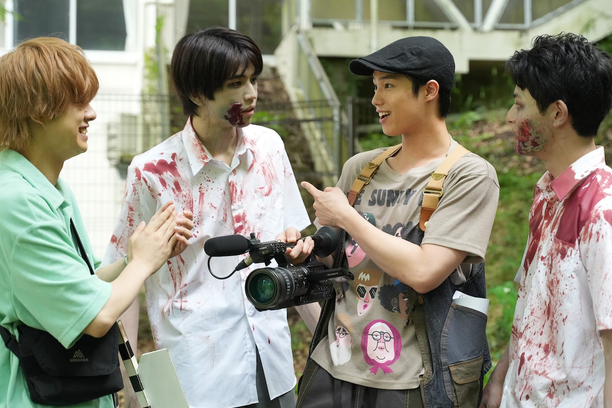 劇中に登場するホラー映画「D/Z～ディアゾンビ～」の収録風景。©「ひだまりが聴こえる」製作委員会