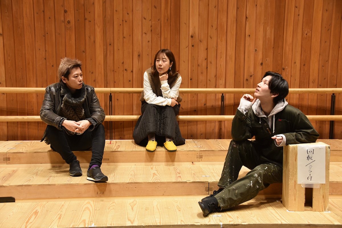 左から井上ほたてひも、山田佳奈、益山寛司。