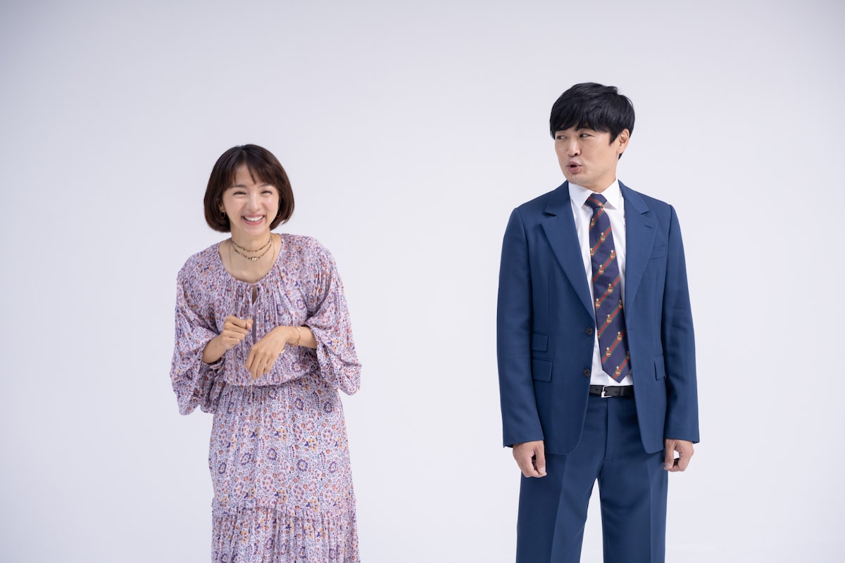 左から満島ひかり、劇団ひとり。