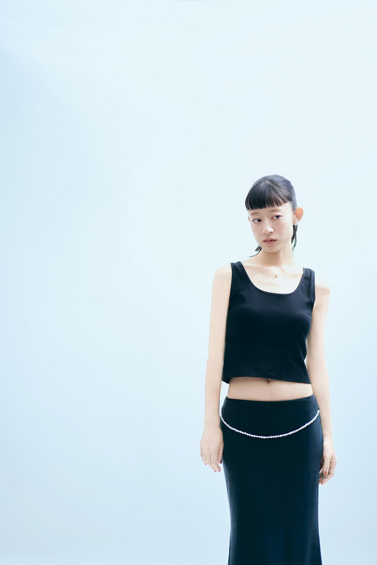 塩塚モエカ(Vo, G)