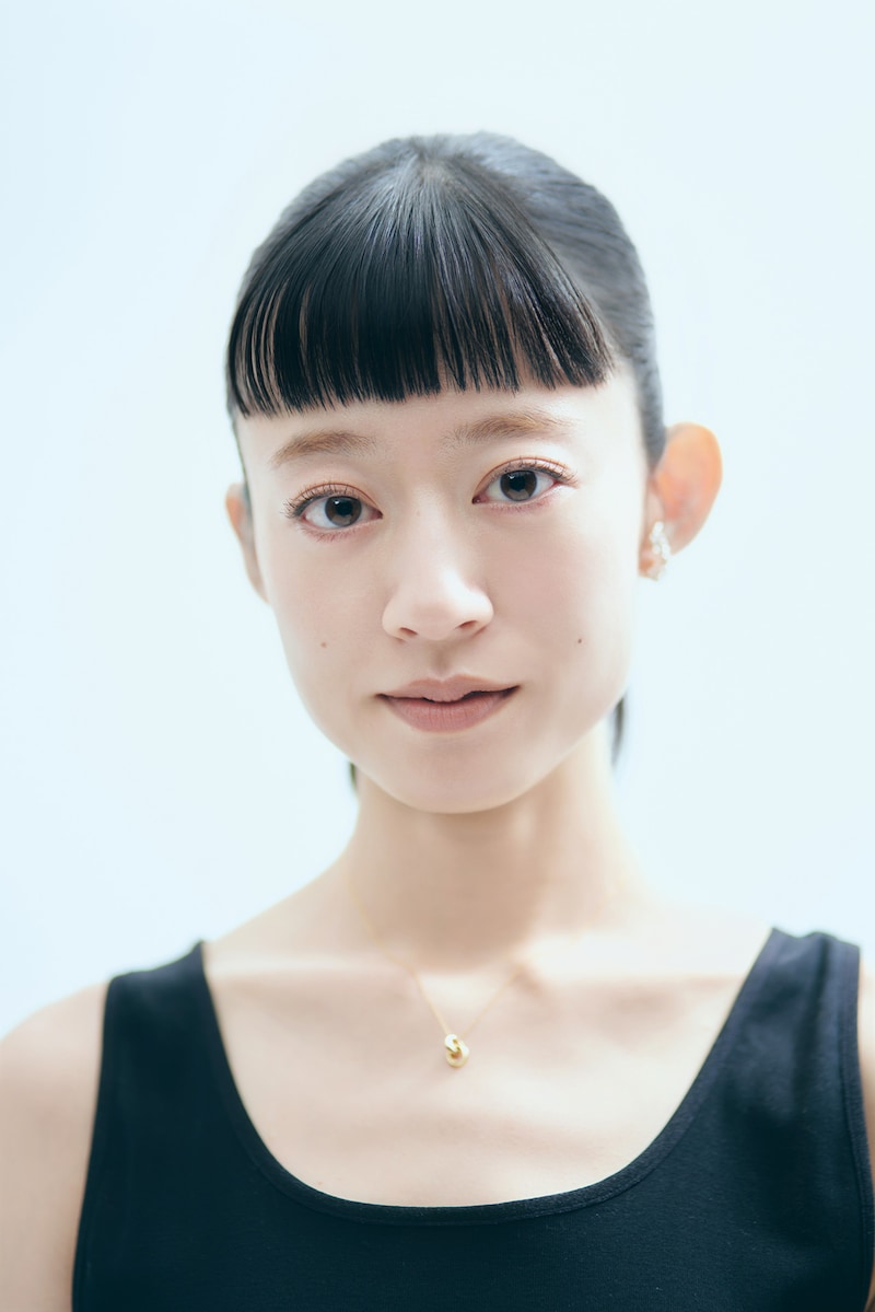 塩塚モエカ(Vo, G)