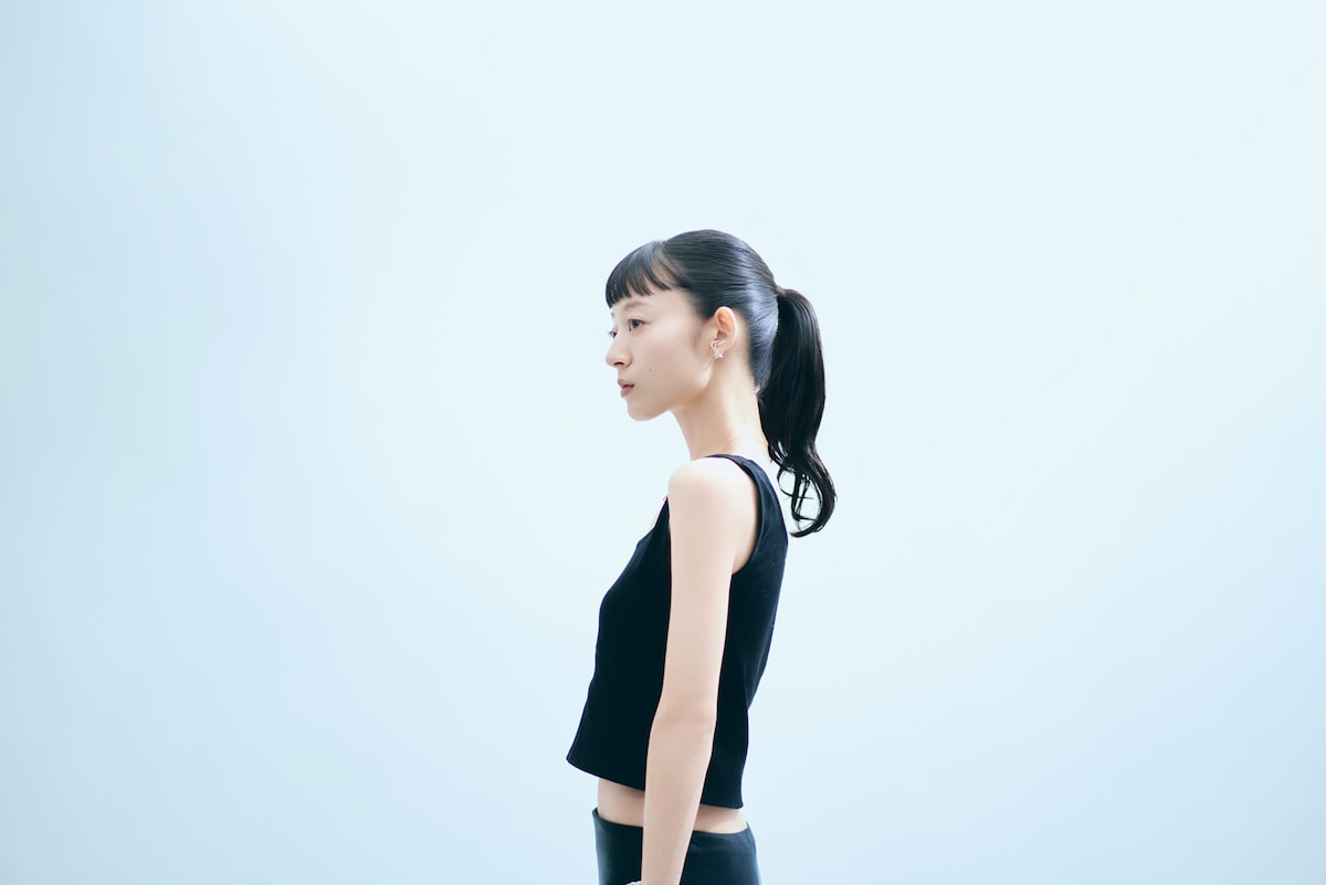 塩塚モエカ（Vo, G）