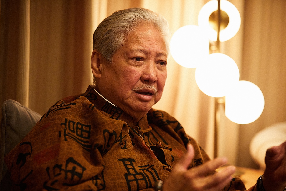 取材に応じるサモ・ハン