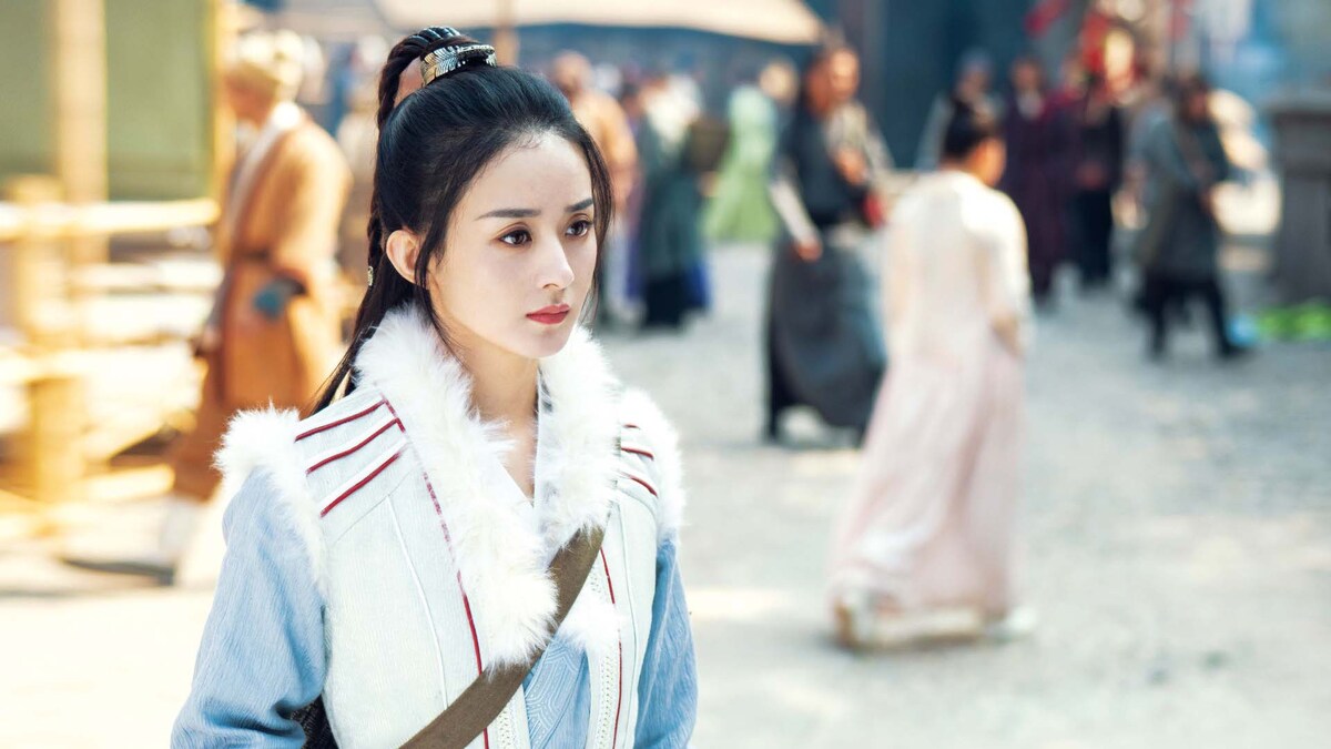 チャオ・リーイン演じる周翡。