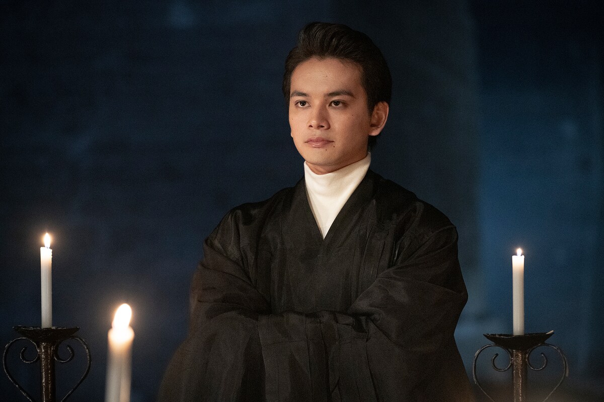 無辜ゲームを審判者として司る馨。