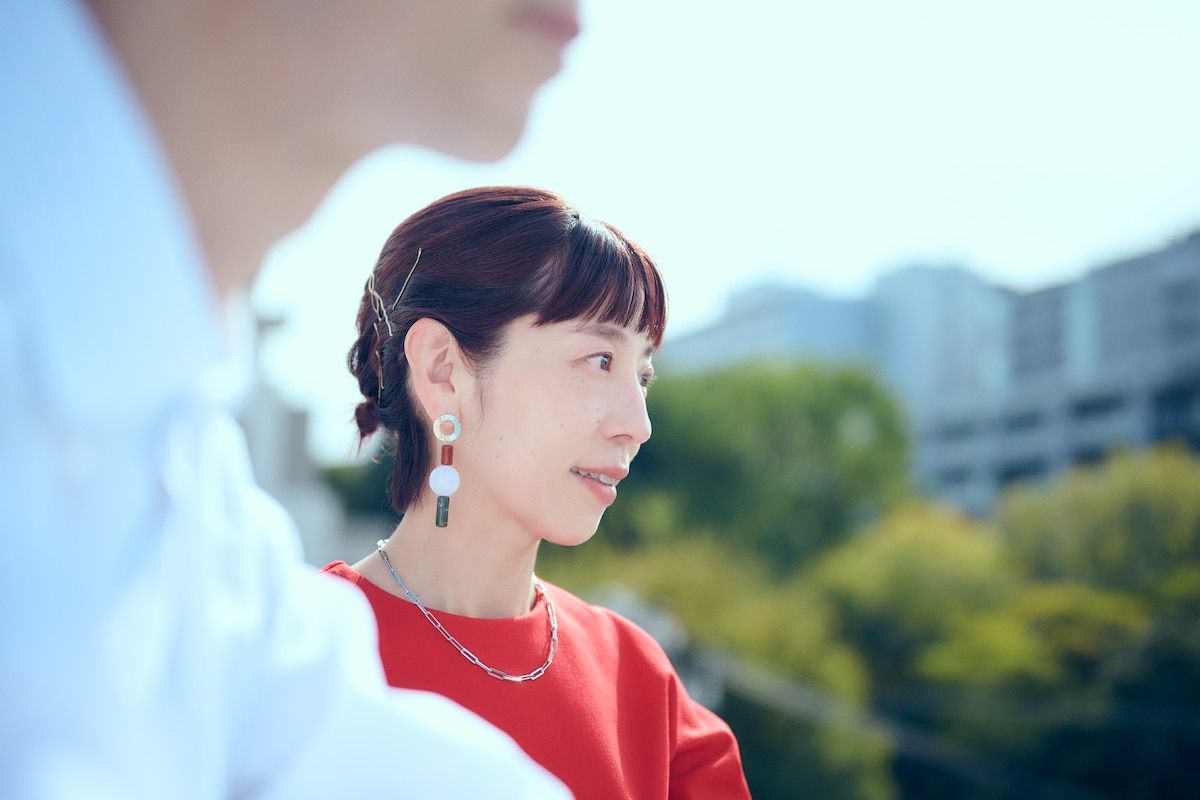 佐野遊穂（Vo, Harmonica）