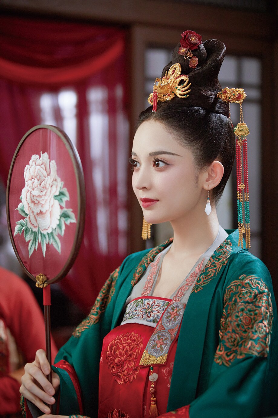 グーリー・ナーザー演じる琉璃。