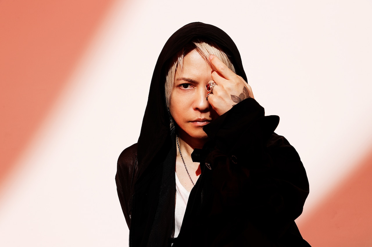 HYDE「TAKING THEM DOWN」インタビュー｜今こそ反撃の狼煙をあげるとき。獰猛な新曲が示すHYDEの現在地