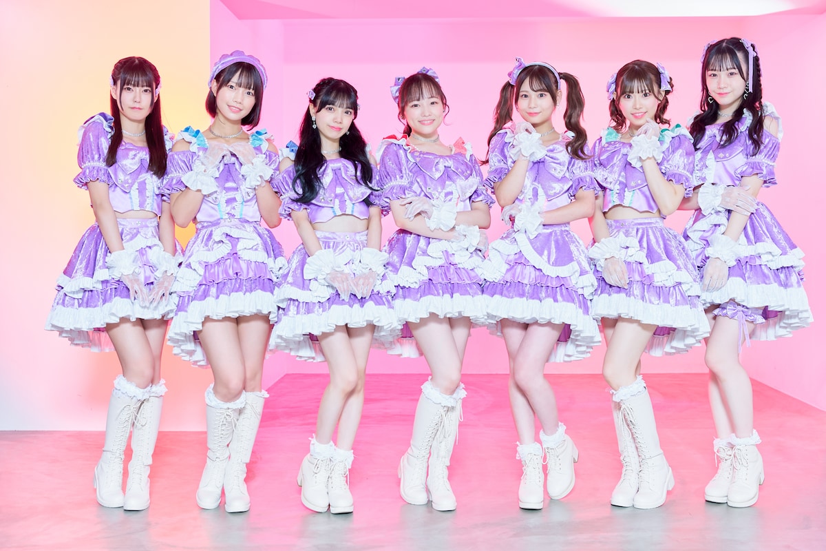 ideal peco。左から綾瀬ねね、夏目綾、吉橋亜理砂、近石日奈、白星あいり、早海美玖、菅谷夏子。