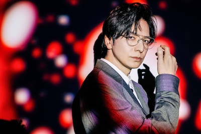 生田斗真「スーパーロマンス」インタビュー｜世紀のロマンスが始まる──活動30周年で踏み出した新たな地平