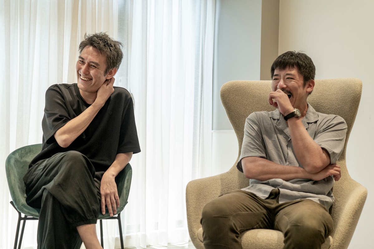 左から塚原大助、古山憲太郎。