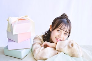 伊藤美来「This One's for You」インタビュー｜胸を張って届ける歌の“ギフト”、10のキーワードでアーティストとしての魅力に迫る