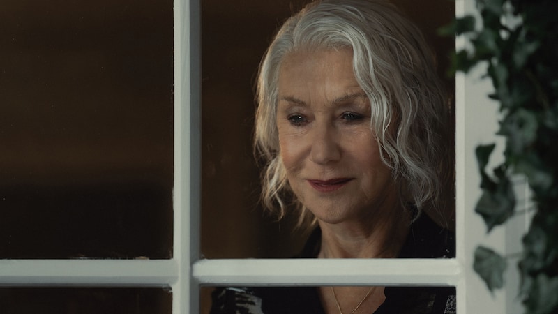 ヘレン・ミレン演じるメイヴ・ハリガン