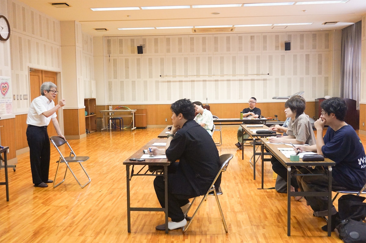 「無隣館インターナショナル」の講義の様子。