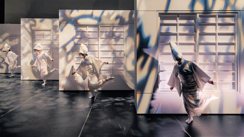 世田谷シルク「春夏秋冬」より。(撮影:大倉英揮)