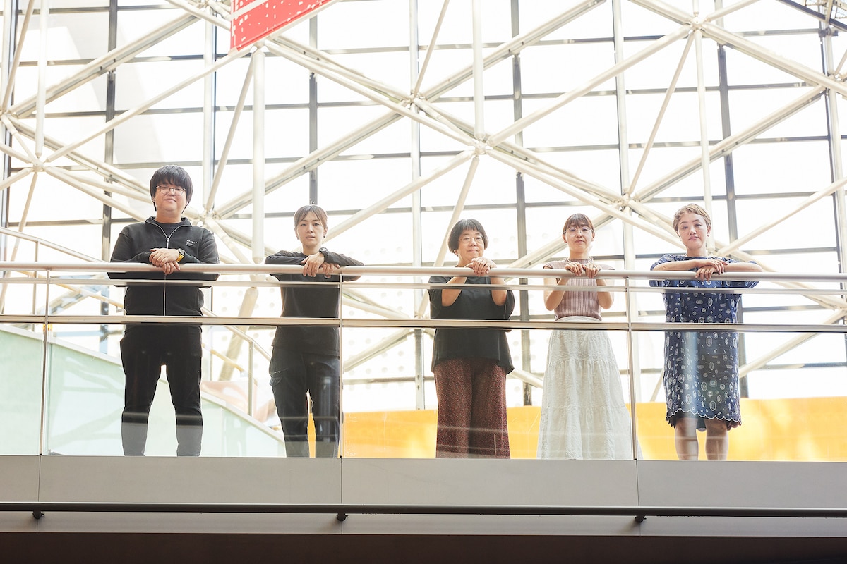 左から行方太一、松島千裕、内藤美奈子、黒田忍、吉田直美。