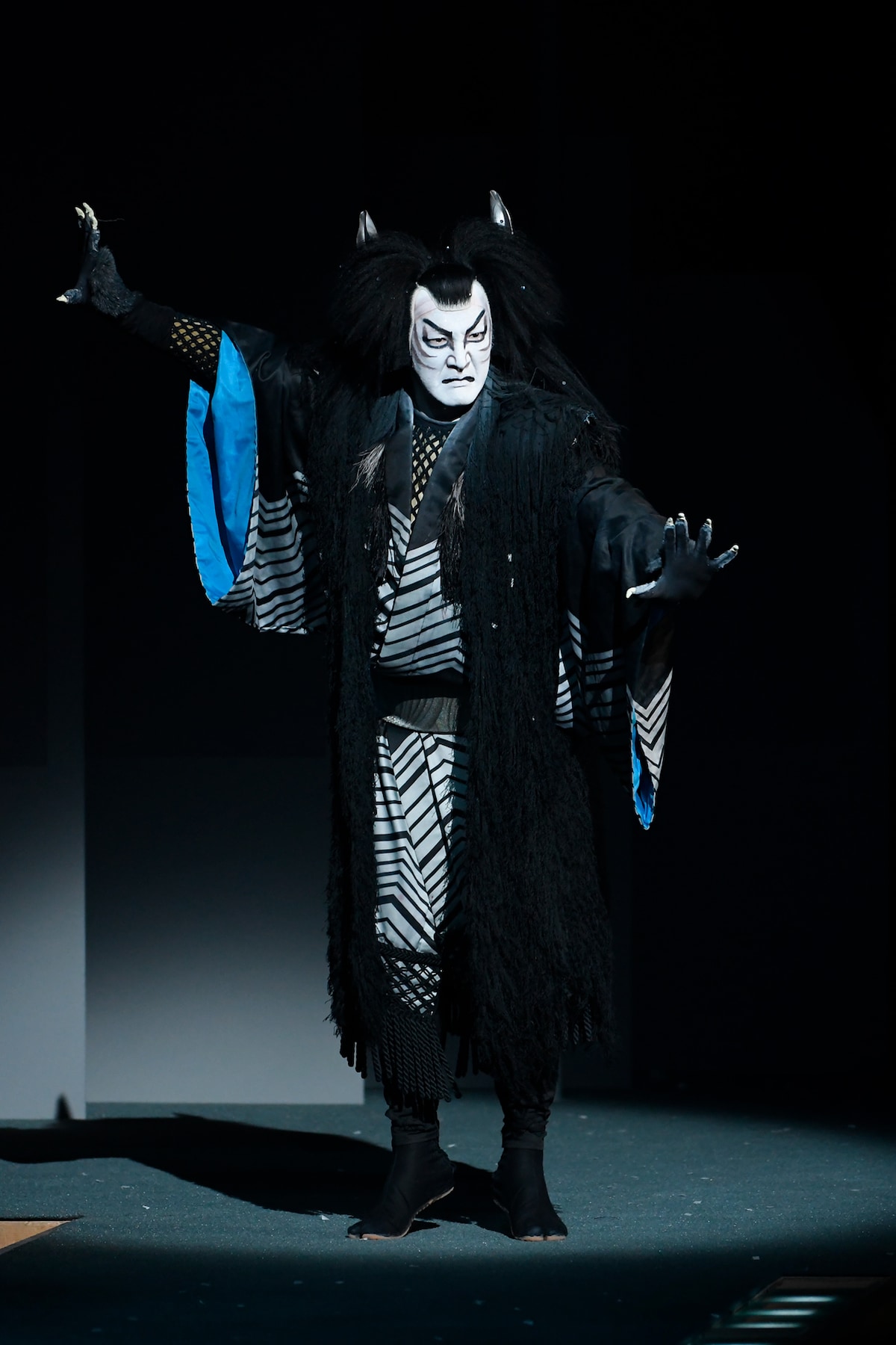 2018年11月博多座で上演された歌舞伎「あらしのよるに」より、中村獅童演じるがぶ。©松竹