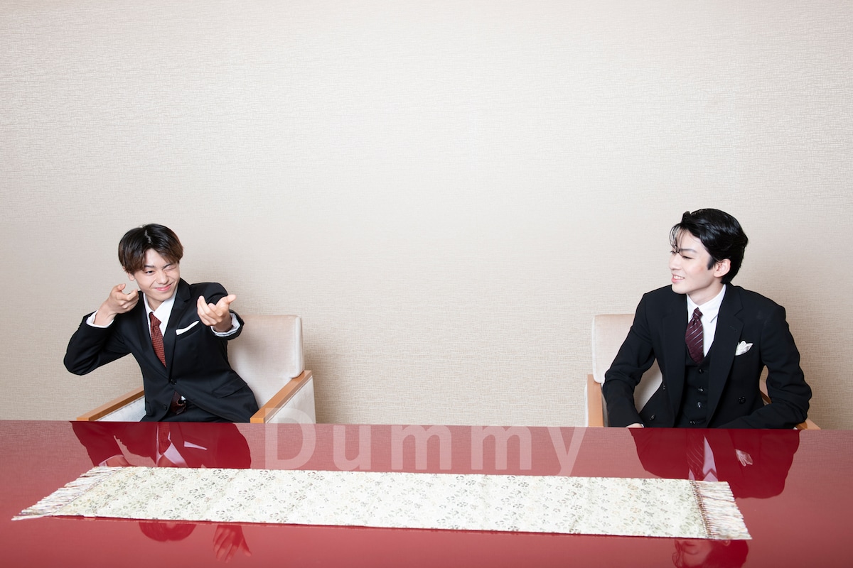 左から市川團子、市川染五郎。