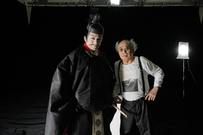 左から松本幸四郎、荒木経惟。