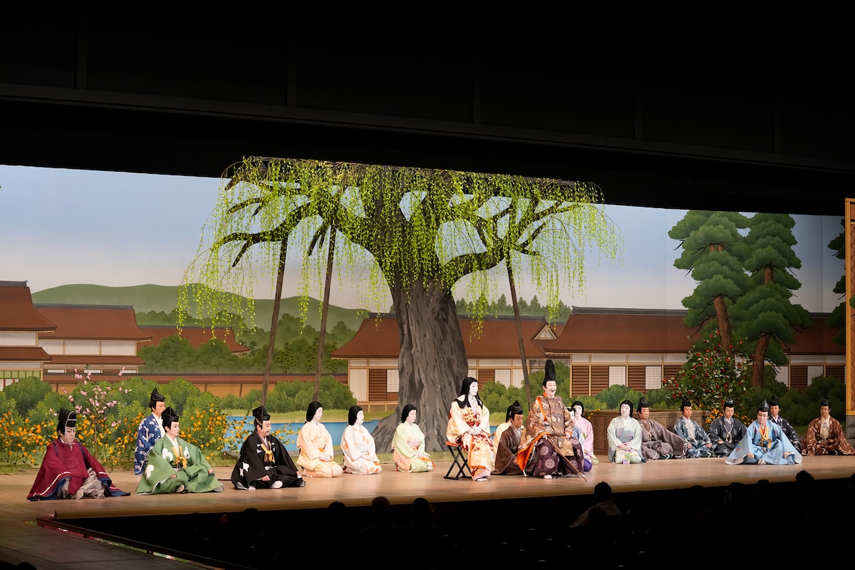 「花の御所始末」より。©︎松竹