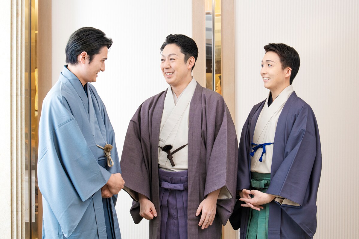 左から中村隼人、尾上菊之助、中村米吉。