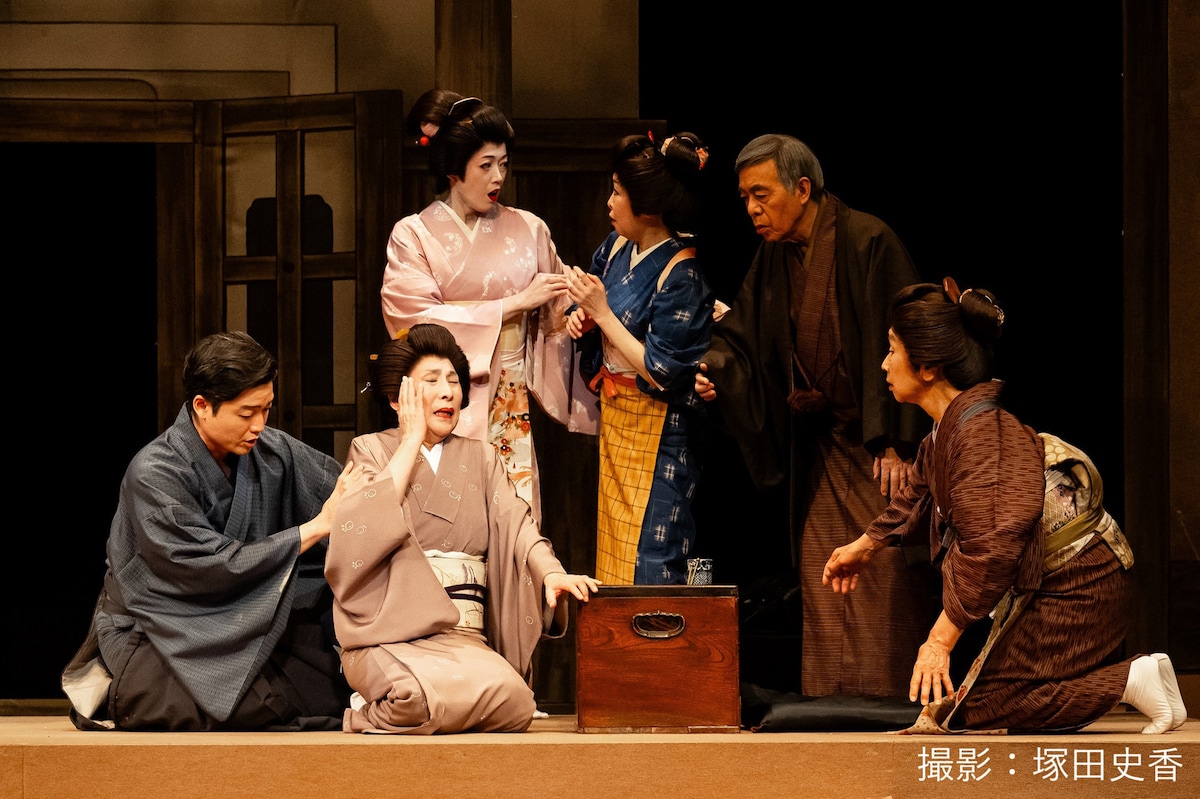 演劇ユニット新派の子 錦秋公演 河竹黙阿弥没後百三十年「新編 糸桜」より。