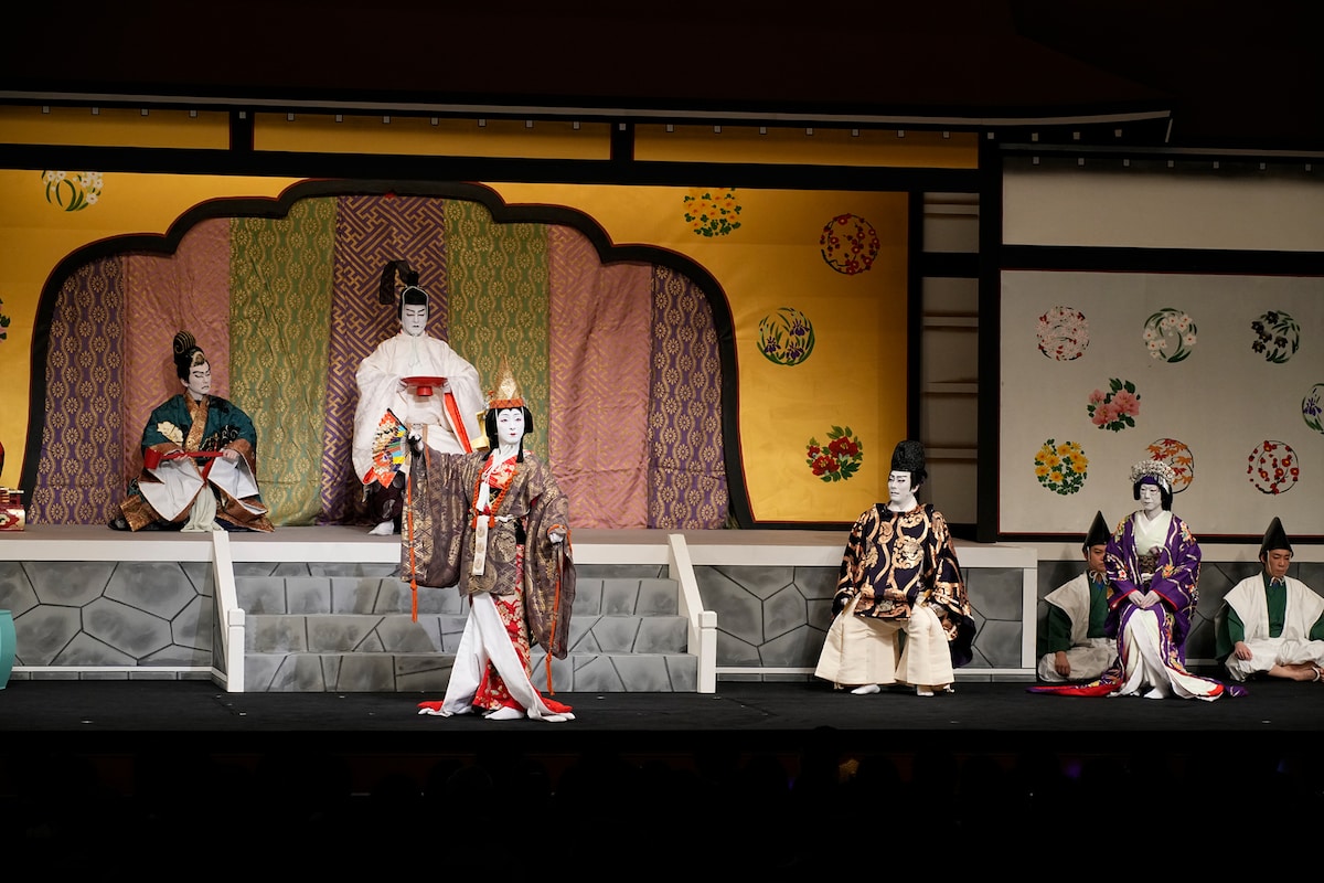 超歌舞伎 Powered by NTT「今昔饗宴千本桜」。©松竹／超歌舞伎 Powered by NTT『今昔饗宴千本桜』