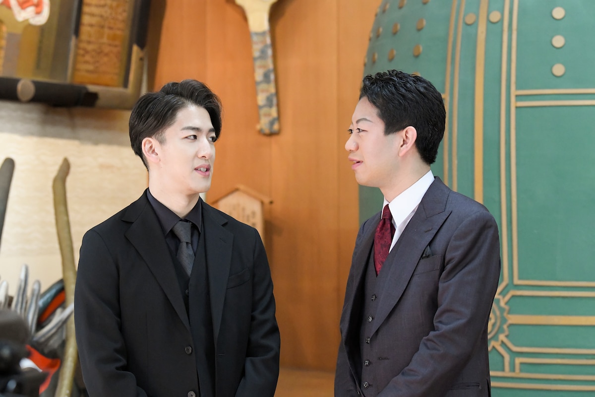 左から尾上右近、中村壱太郎。