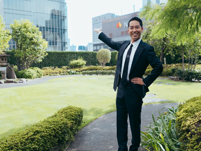 屋上庭園にやってきた虎之介。