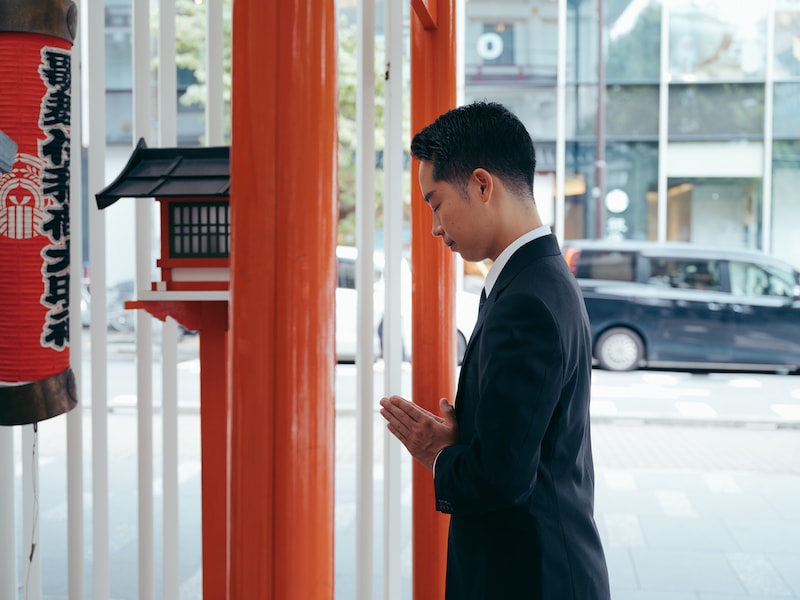 凛々しくも真剣な表情。