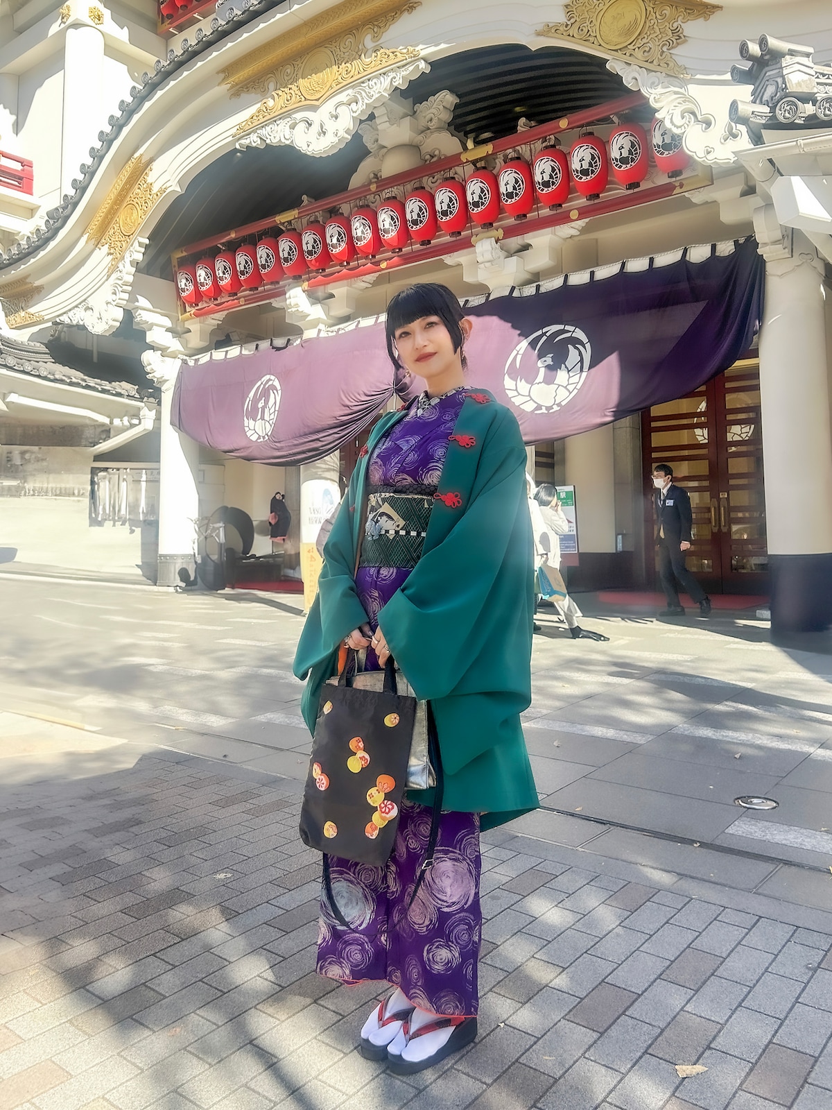 歌舞伎座にやってきたさんかく。