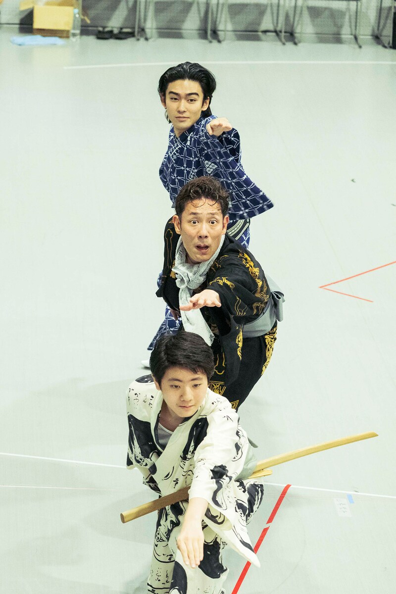 「野田版 研辰の討たれ」稽古の様子。