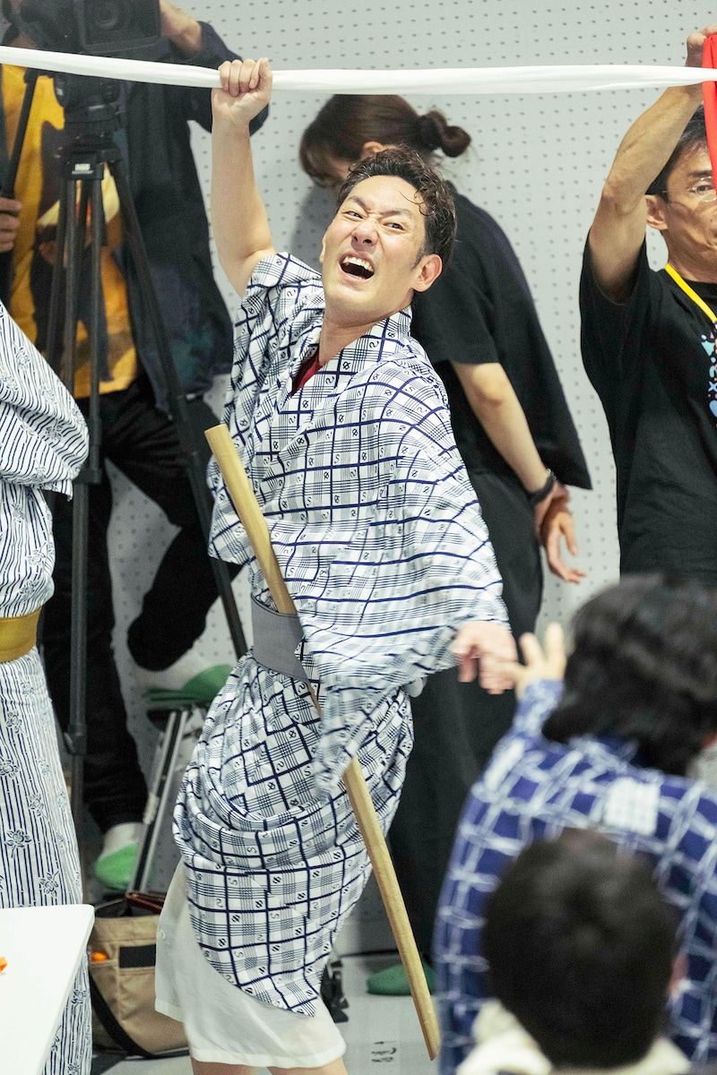 「野田版 研辰の討たれ」稽古の様子。