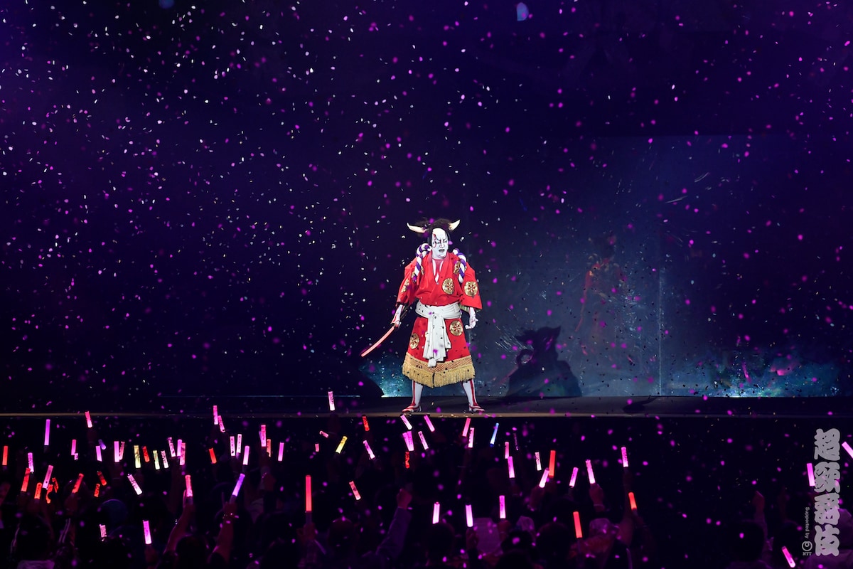 超歌舞伎 Supported by NTT「今昔饗宴千本桜」（2019年）より。