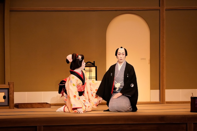 「猿若祭二月大歌舞伎」昼の部、「お江戸みやげ」より。©松竹