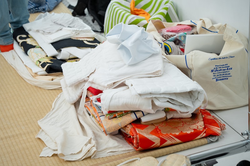 2人がこれから着る衣裳はこのようにセットされていた。