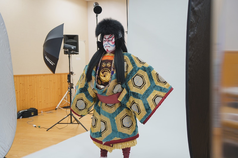 「鎌髭」中村鷹之資のビジュアル撮影の様子。